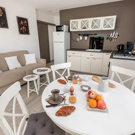 Plaines-provence Spa&sauna Apartment *